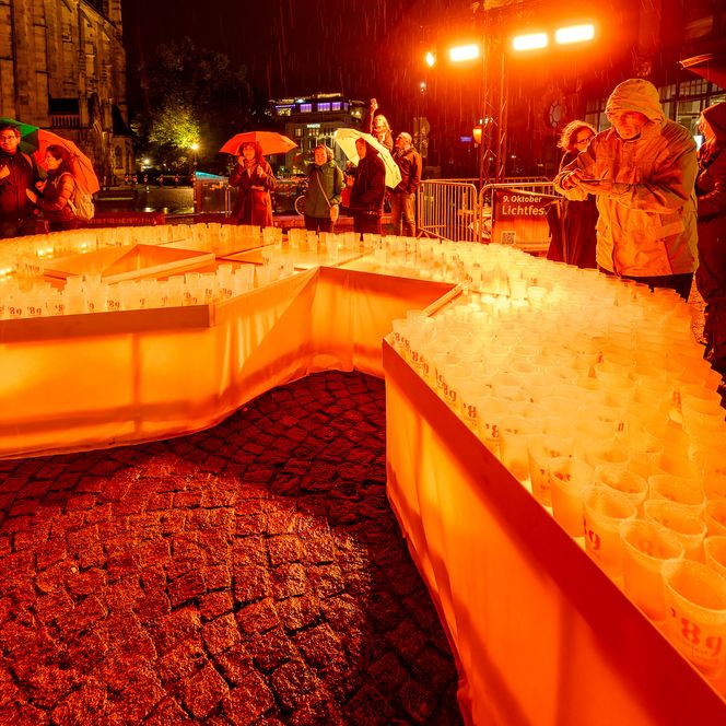 Lichtfest 2026: Blick auf das Kerzenpodest am Thomaskirchhof