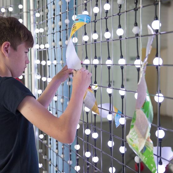 Workshop für das Lichtfest Leipzig 2021: Projekt „Ring (do/undo/redo)" auf dem Burgplatz