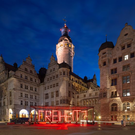 Lichtfest Leipzig 2024: Im Rahmen des Lichtfest XXL war das Projekt "FREIHEIT?" von Loomaland über den 9. Oktober hinaus zu sehen.