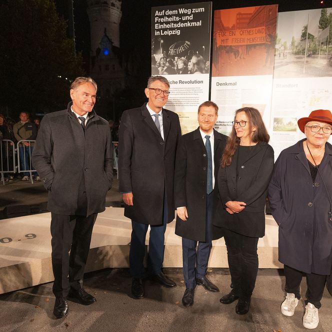 Lichtfest Leipzig 2025: Grundsteinlegung Freiheits- und Einheitsdenkmal