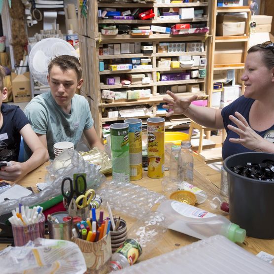 Workshop für das Lichtfest Leipzig 2021: Projekt „Ring (do/undo/redo)" auf dem Burgplatz