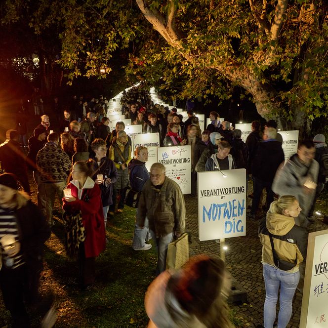 Lichtfest Leipzig 2025: Lichtweg mit dem Projekt „Vertrauen – Freiheit – Verantwortung“ von Anke Stiller