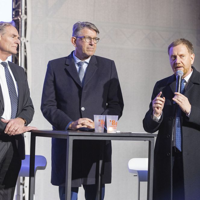 Lichtfest Leipzig 2025: Grundsteinlegung Freiheits- und Einheitsdenkmal