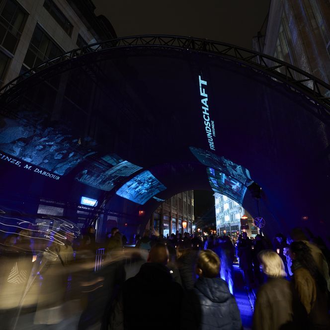 Lichtfest Leipzig 2025: das Auszubildendenprojekt „Gedankenspiegel“