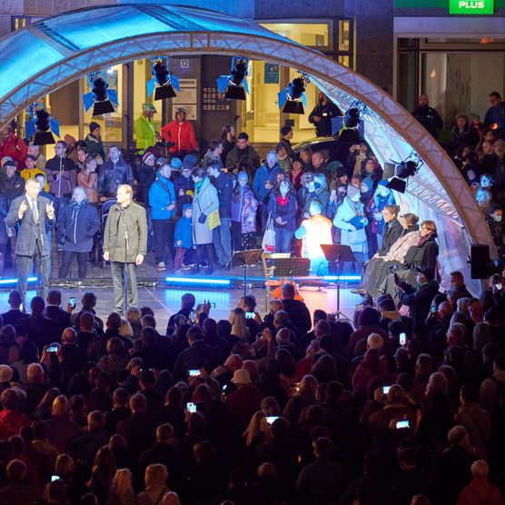 Lichtfest Leipzig 2021: Eröffnung auf dem Nikolaikirchhof