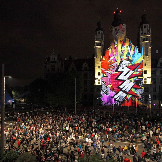 Lichtfest Leipzig 2014: Wahlraum "I vote, I build" von Théoriz Studio am Neuen Rathaus