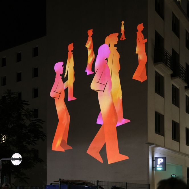 Lichtfest Leipzig 2024 mit Lichtprojektion "Where did the hero come from?" von EunJin Park am Nikolaikirchhof Leipzig