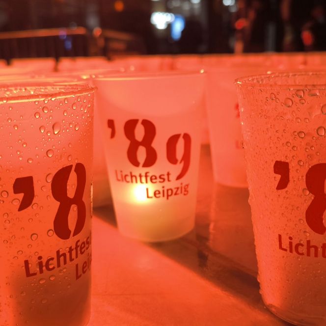 Lichtfest 2026: Kerzenbecher am Kerzenpodest