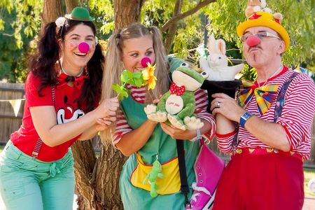 Die Leipziger Klinikclowns: Die Erlöse aus der Aktion Kerzenpatenschaft im Rahmen des Lichtfest Leipzig 2020 ging zu gleichen Teilen an Clowns & Clowns e. V. und die Leipziger Klinikclowns