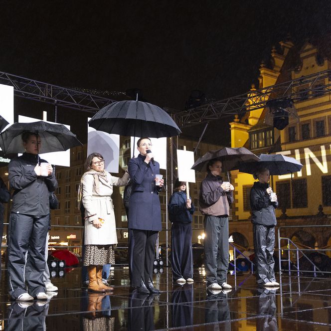Lichtfest 2026: Grußworte auf dem Markt: Vicki Felthaus, Bürgermeisterin und Beigeordnete für Jugend, Schule und Demokratie der Stadt Leipzig