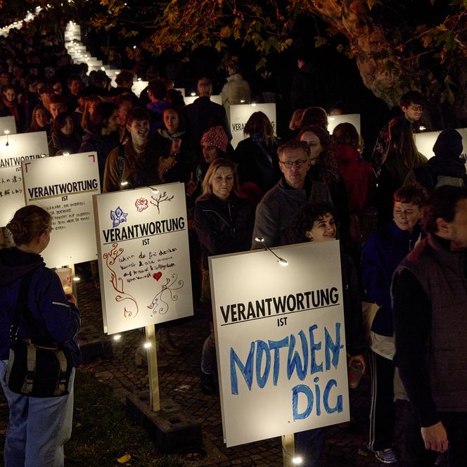 Lichtfest Leipzig 2025: Lichtweg mit dem Projekt „Vertrauen – Freiheit – Verantwortung“ von Anke Stiller
