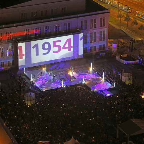 Lichtfest Leipzig 2012: Bick auf den Augustusplatz Leipzig