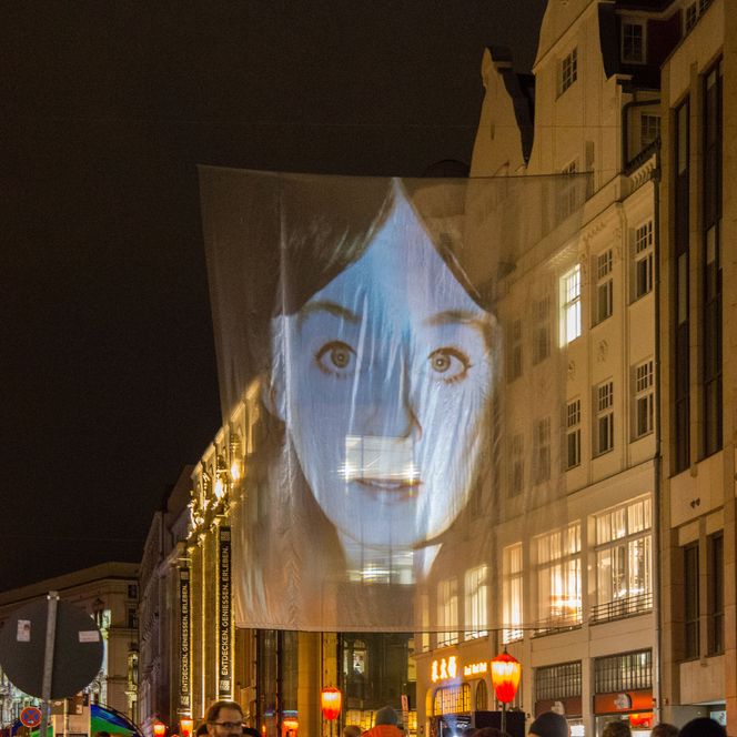 Lichtfest Leipzig 2025: das Projekt „No Flag“ von Vanessa Hafenbrädl