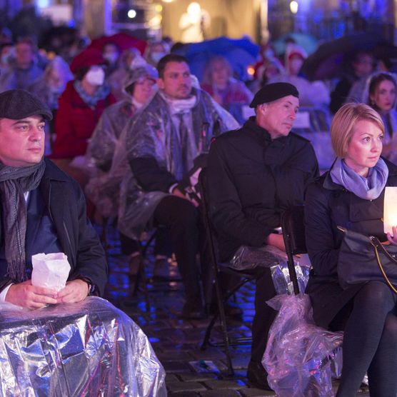 Lichtfest Leipzig 2020: Eröffnung im kleinen Rahmen auf dem Nikolaikirchhof