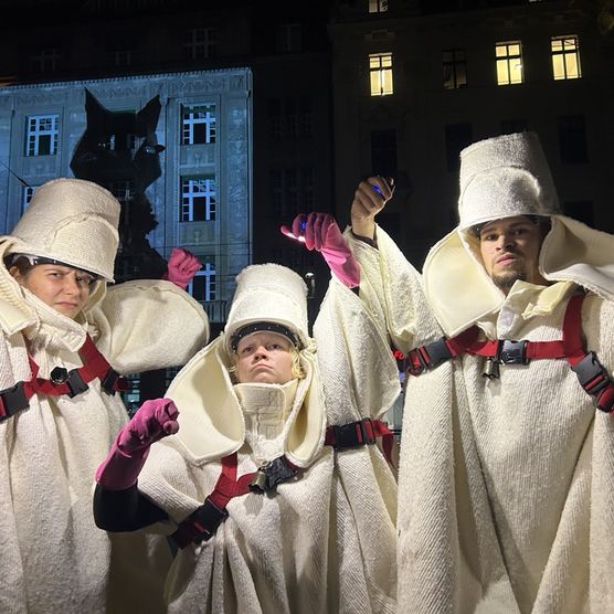 Lichtfest Leipzig 2024 mit Projekt der Partnerstadt Brünn "Counting sheep" am Dittrichring