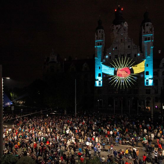 Lichtfest Leipzig 2014: Wahlraum "I vote, I build" von Théoriz Studio am Neuen Rathaus