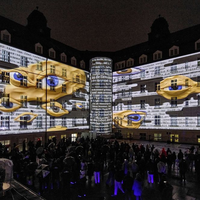 Lichtfest 2026: Projekt "Der Aktenschrank" von mammasONica