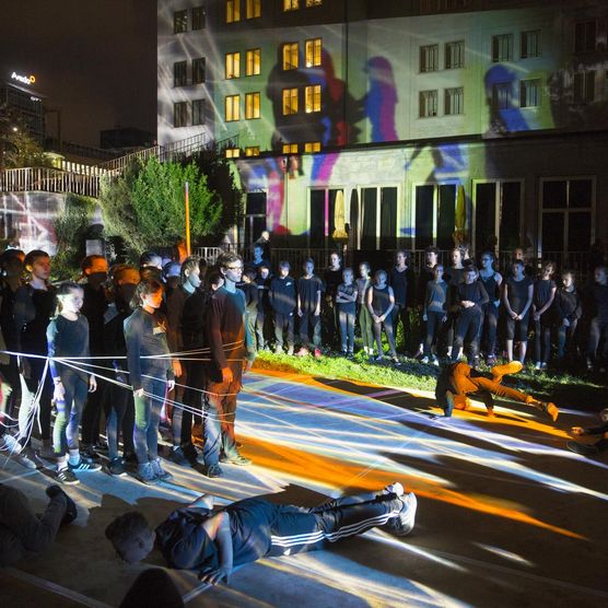 Lichtfest Leipzig 2019: Eröffnung Lichtraum 3 "Schließt euch an!" im Park am Schwanenteich
