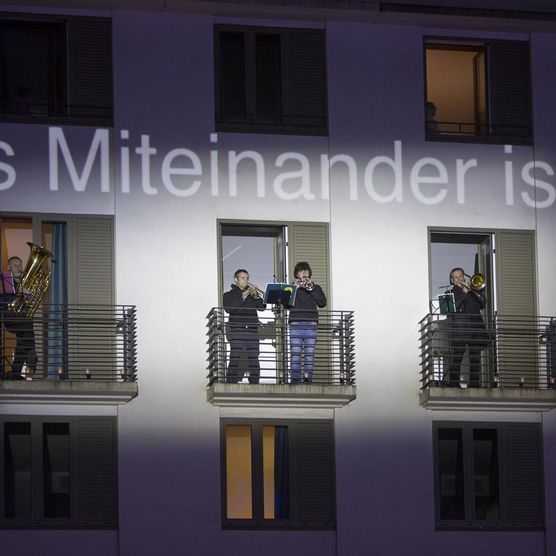 Lichtfest Leipzig 2020: Eröffnung im kleinen Rahmen auf dem Nikolaikirchhof