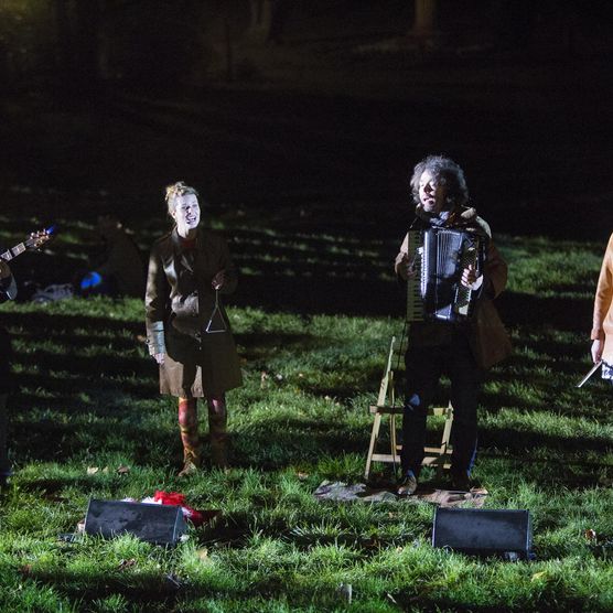 Lichtfest Leipzig 2019: Lichtraum 6 "Für ein offenes Land mit freien Menschen!" im Schillerpark (Lenné-Anlage)