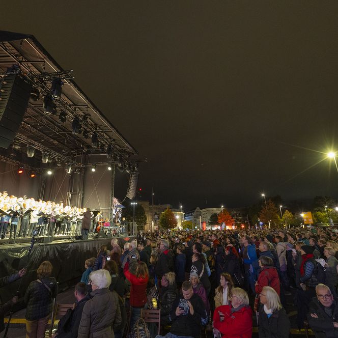 Lichtfest Leipzig 2025: Grundsteinlegung Freiheits- und Einheitsdenkmal